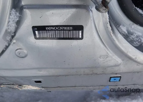 2022 Kia Sportage Lx z USA, uszkodzony, nr VIN KNDPMCAC2N7983839